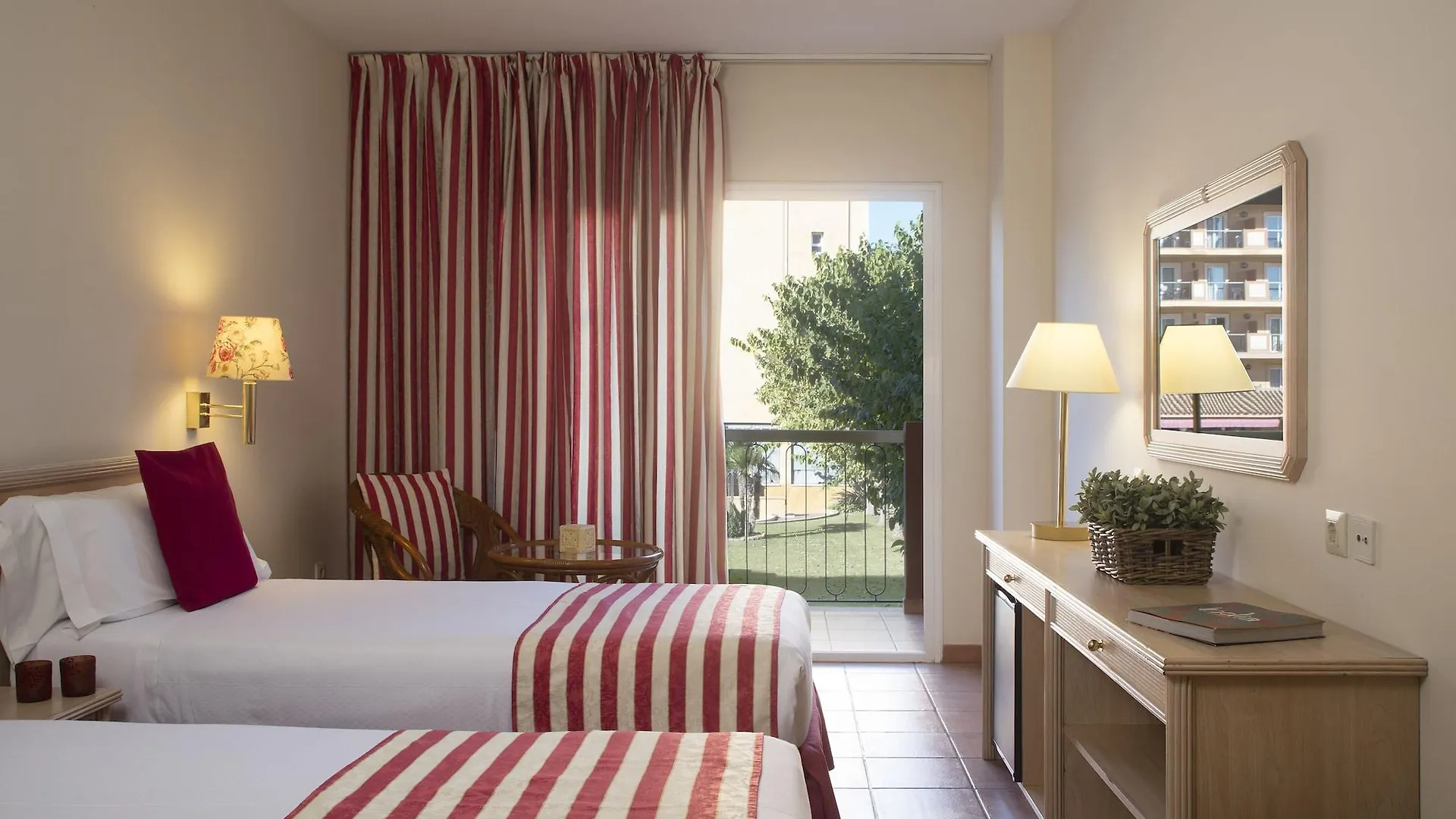 Luna Club Hotel Yoga & Spa 4Sup Malgrat de Mar