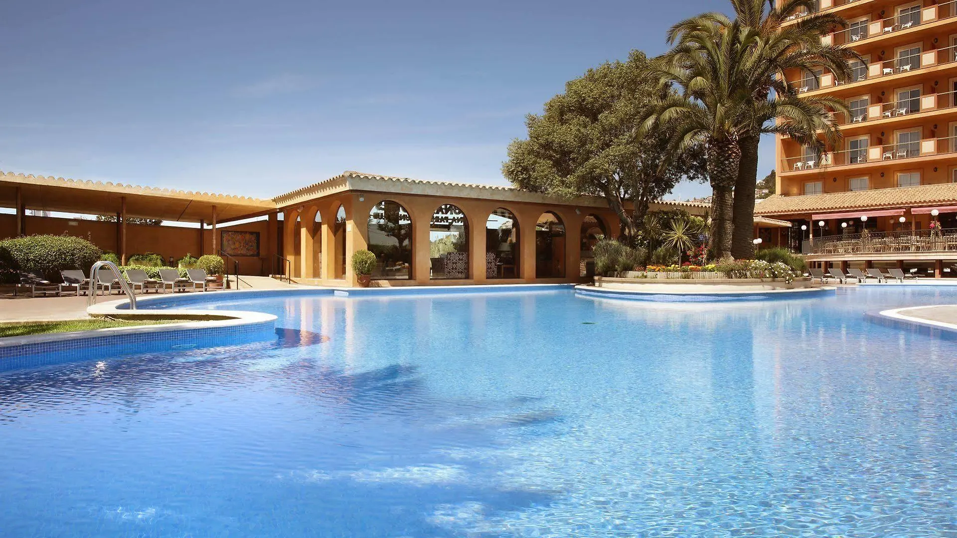 Luna Club Hotel Yoga & Spa 4Sup Malgrat de Mar 4*,
